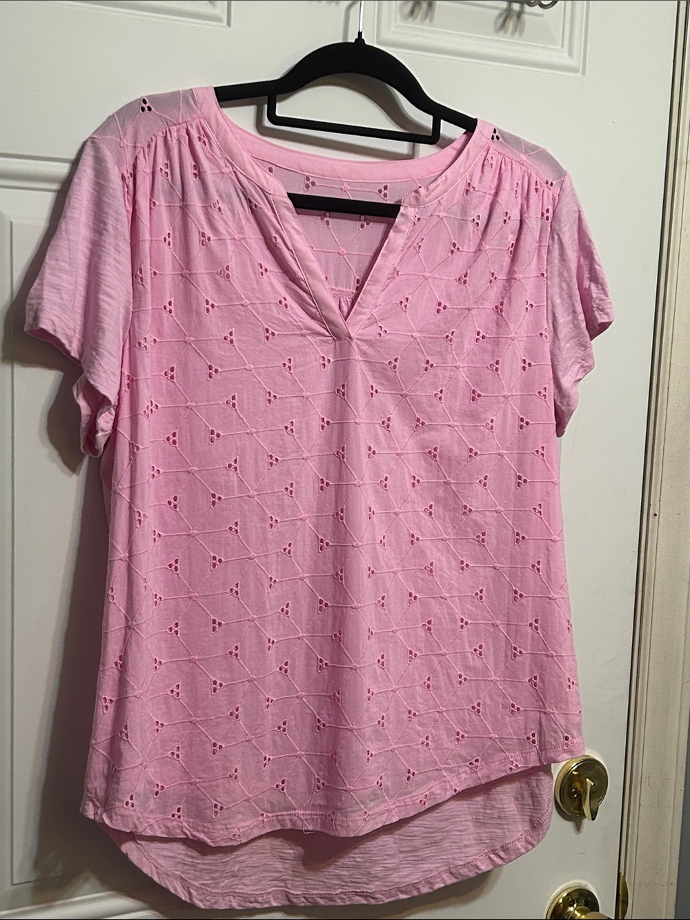 St. John's Bay Light Pink Eyelet V-Neck Short Sleeve Top